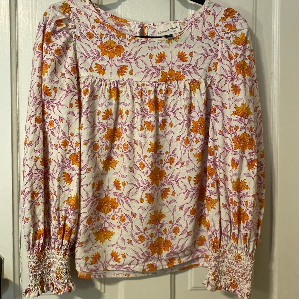 Floral summer long sleeve shirt.